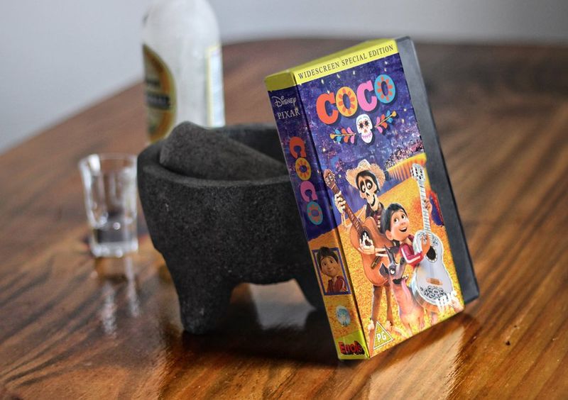 Archivo:Coco VHS.jpg