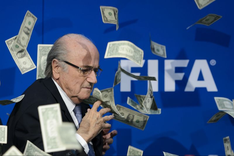 Archivo:Blatter billetes.jpg