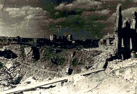 Soubor:Stalingrad in ruins.jpg