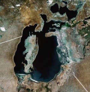 Soubor:Aralske jezero1.jpg