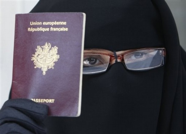 Soubor:France-Islam Passport.jpg
