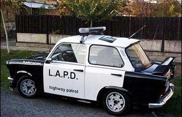Soubor:Car-humor-jokes-funny-police-car-8.jpg