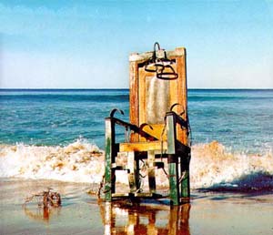 Soubor:Electric chair on beach.jpg