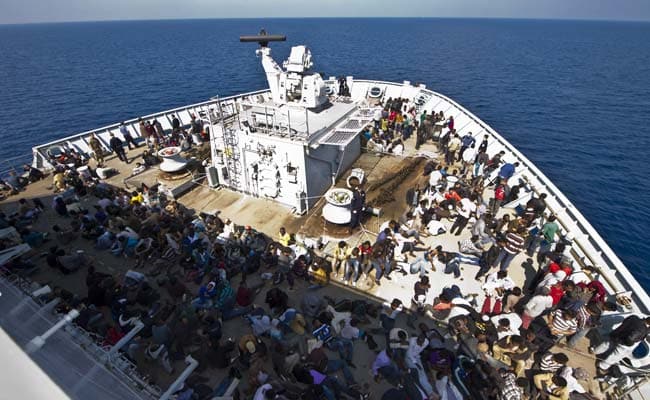 Soubor:Loď Necyklopedie migranti.jpg