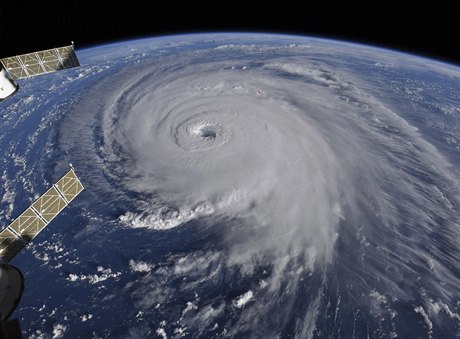 Soubor:Hurikán Florence.jpg