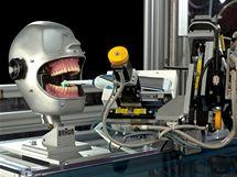 Soubor:Robot si cisti zuby.JPG