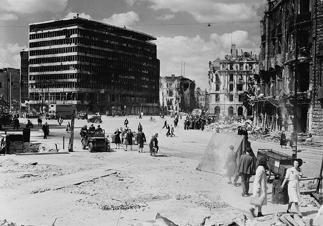 Soubor:Potsdamer Platz 1945.jpg