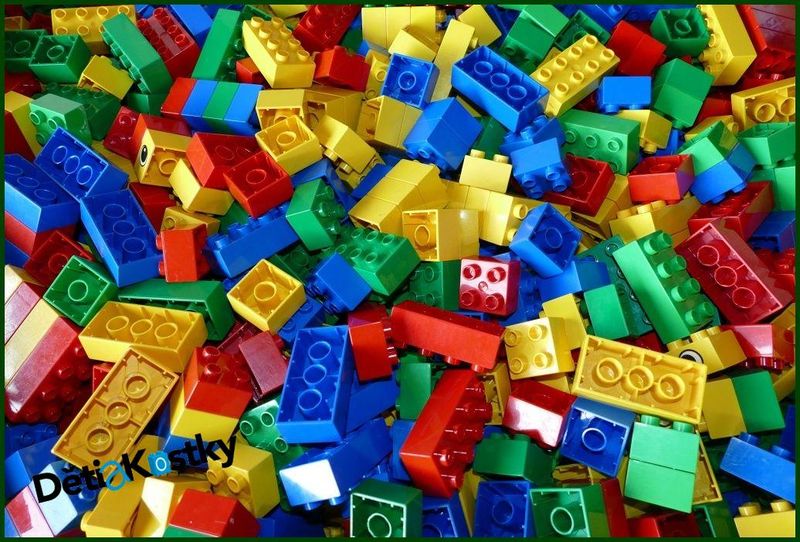 Soubor:Kostky lego.jpg