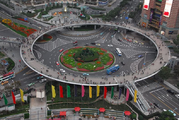 V Číně už se budují kruháče i pro pěší