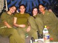 Israelimilitarygirls1.jpg