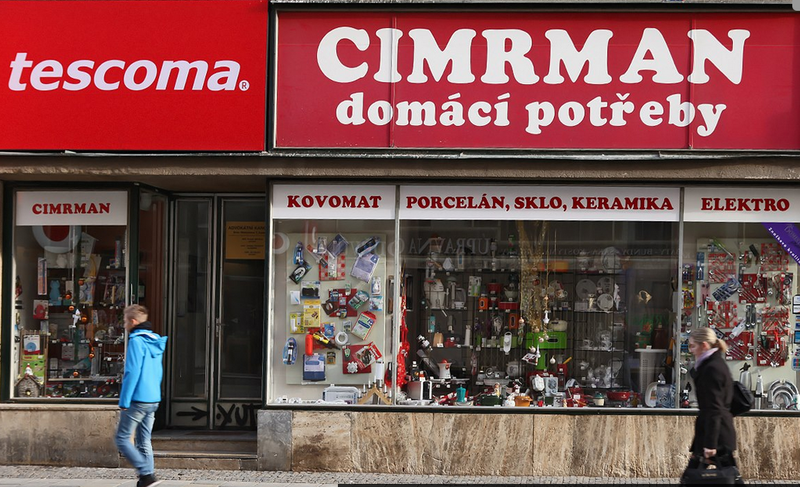 Soubor:Cimrmanuv obchod.png
