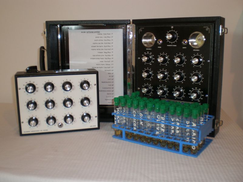 Soubor:Radionic instruments.jpg