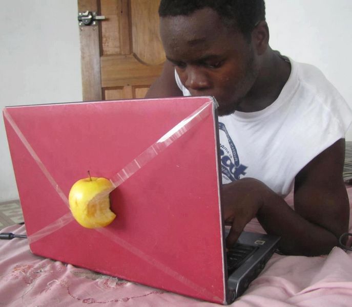 Soubor:Apple africa.jpg