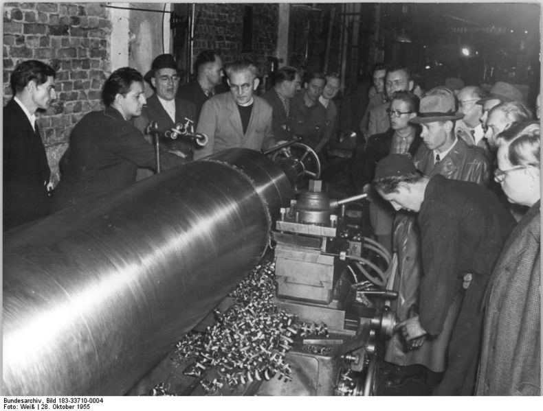 Soubor:Bundesarchiv Bild archiv.jpg