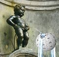 Manneken Pis urinating in Wikipedia.jpg