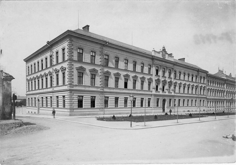 Soubor:Stary gympl.jpg