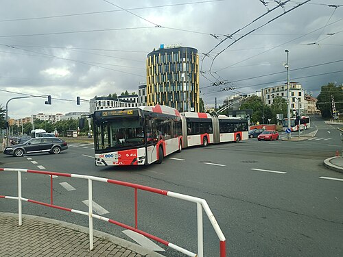 Trolejbusy jsou prostě tak trochu pojízdný cirkus.
