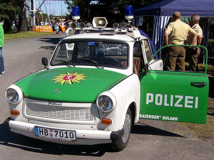 Datei:Trabant Polizeiversion.jpg
