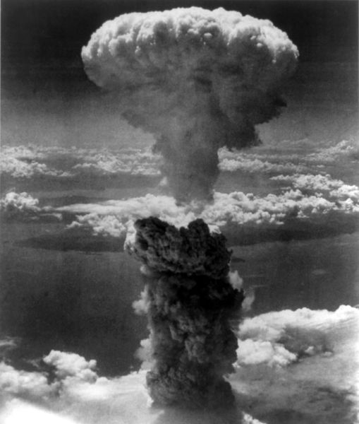 Datei:509px-Nagasakibomb.jpg