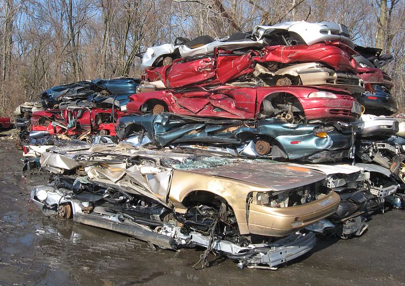 Datei:CarScrapyard1.jpg