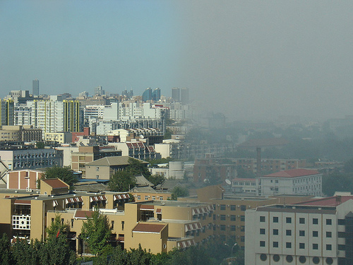 Datei:Peking-Smog.jpg