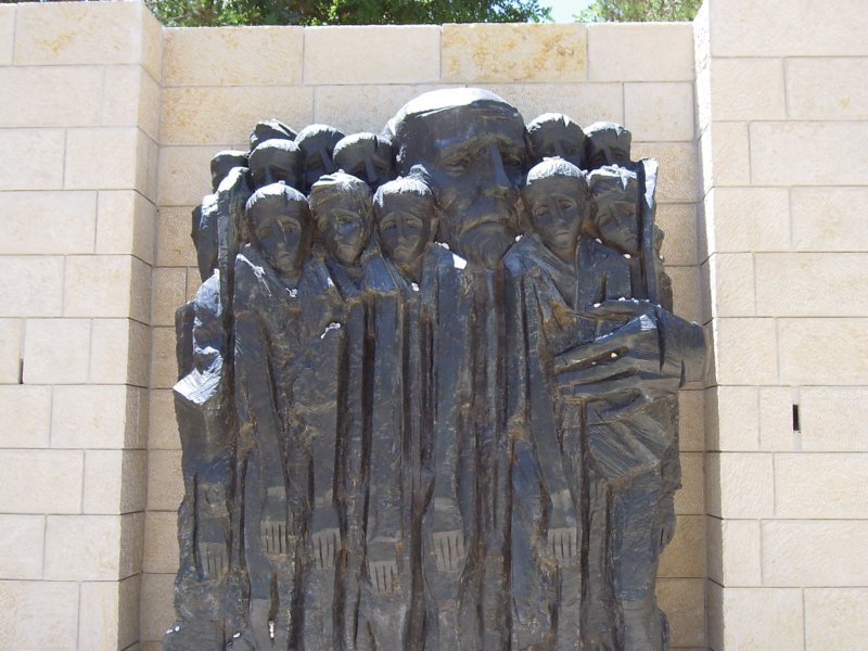 Datei:Israel-Yad Vashem Janus Korczak children memorial.jpg