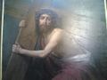Jesus trägt schwer an seinem Kreuz.