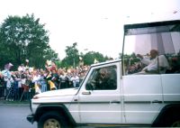 800px-Jan paweł II w Sosnowcu 1999.jpg