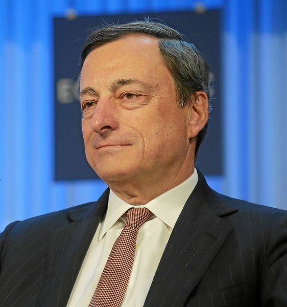 Datei:719px-Mario Draghi World Economic Forum 2013 crop.jpg