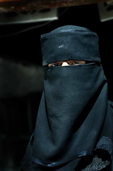 File:395px-Muslim woman in Yemen.jpg
