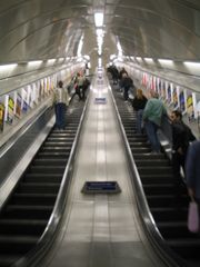 File:London subway train.jpg