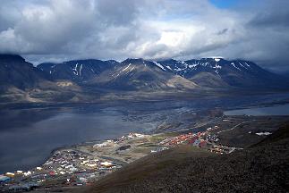 File:Longyearbyen4.jpg