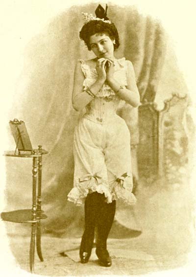 File:Victorian fashion.jpg
