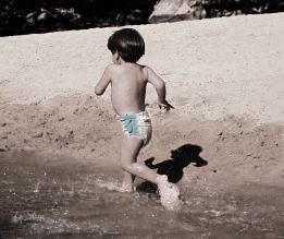 File:Toddler-running-beach.jpg