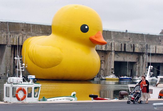 File:Big duck1.jpg