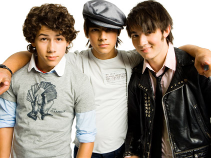 File:Jonas brothers2.jpg