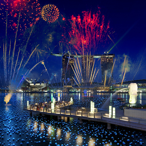 File:Looks like the Sky will bleed with Colors tonight @ Marina Bay... Wishing everyone a wonderful evening of fun & excitement! Happy New Year from Singapore!.jpg