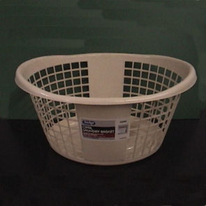 File:Tucker oval laundry basket 0290.jpg