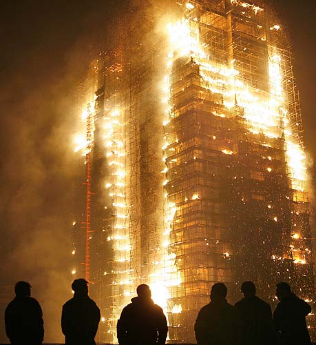 File:500 burning building.jpg
