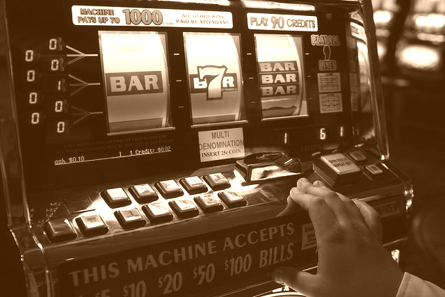 File:Slot machine4 sepia.png