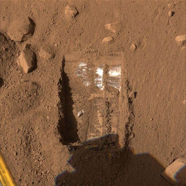File:Coke On Mars!.png