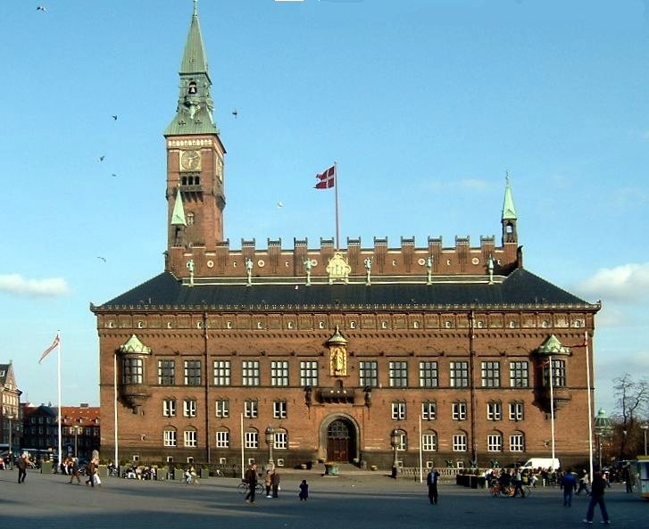 File:Kopenhagen stadhuis.jpg