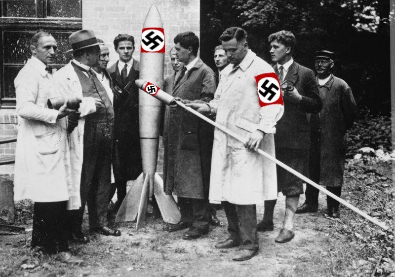 File:Von Braun-1930.jpg