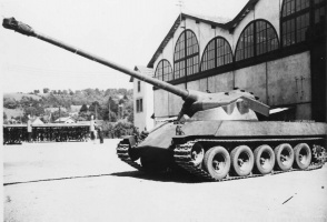 Lorraine 40t Side Gun Elevated.jpg