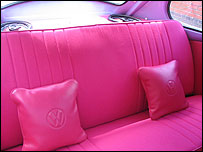 File:Rich pink furnishings.jpg