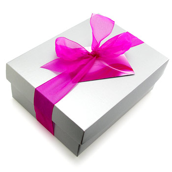 File:Wrapped present with pink bow.jpg