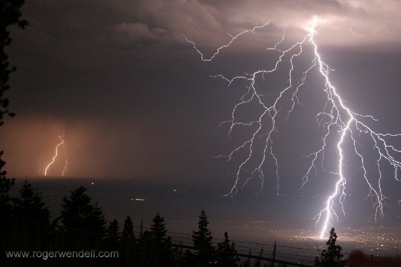 File:Lightning striking city.jpg