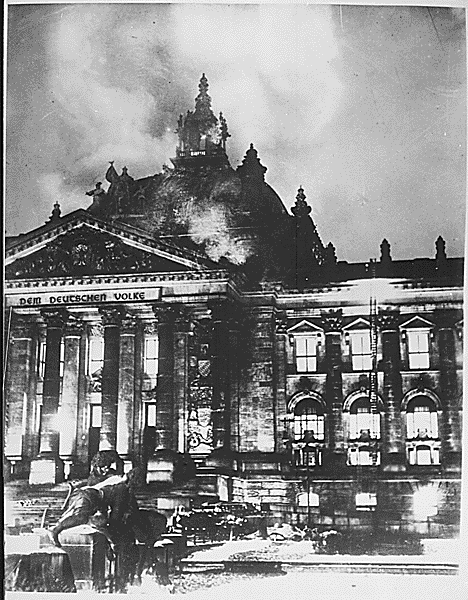 File:Reichstagsbrand.gif