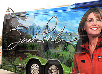 File:Palin-bus.jpg