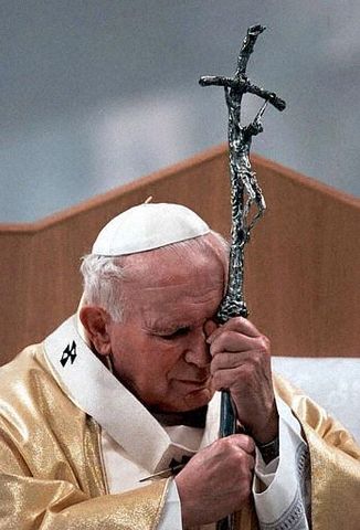 File:Pope Facecross.jpg